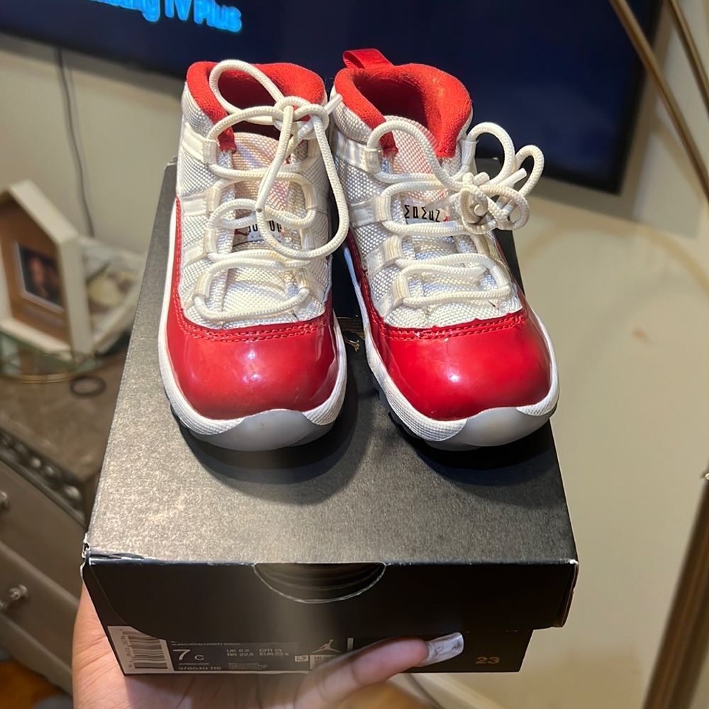Jordan 11s retro 7c